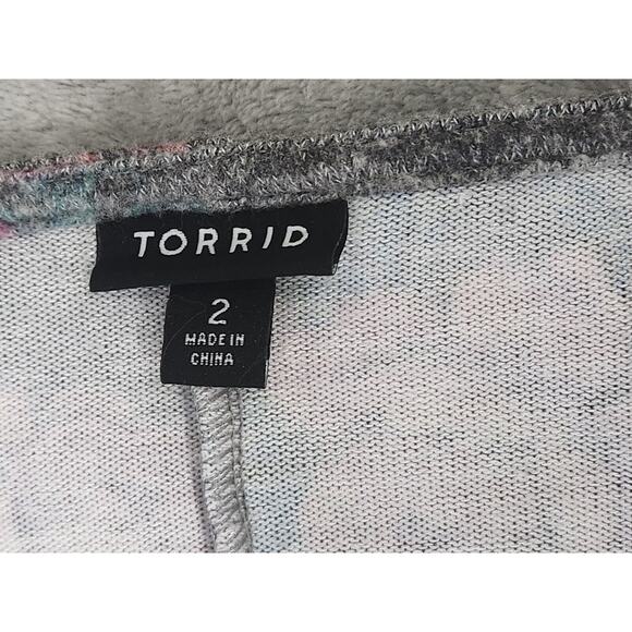 Torrid Size 2X Gray Floral Short Sleeve V Neck Knee Length Knit Dress - Picture 8 of 10